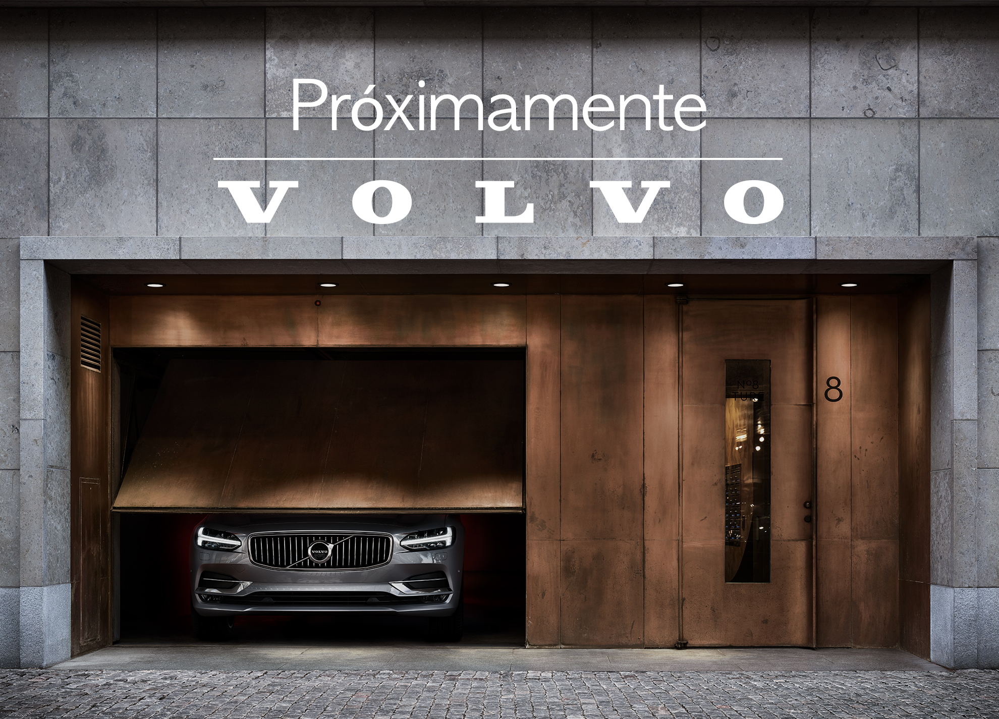 Volvo  XC60 Recharge R-Design, T6 AWD híbrido enchufable